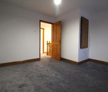 4 bedroom terraced house to rent - Photo 2