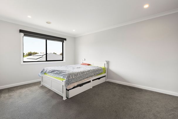 Luxury Home In Beveridge - Photo 1