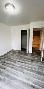 5 1/2 - Photo 4