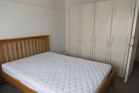 Bedroom Detached House In Winton, BH9 - Photo 5