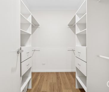 Open the Door to Effortless Family Living in Findon - Photo 4