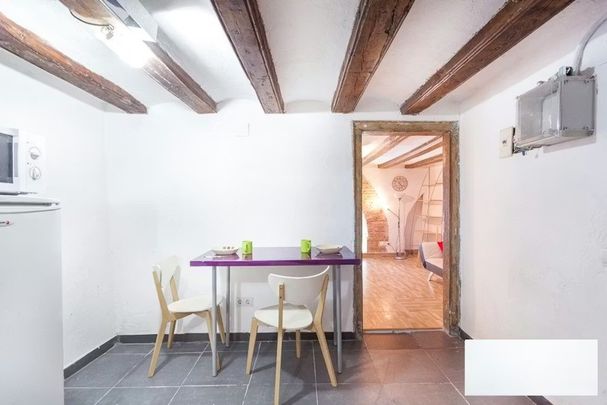 Carrer de Sant Vicenç, Barcelona, Catalonia 08001 - Photo 1