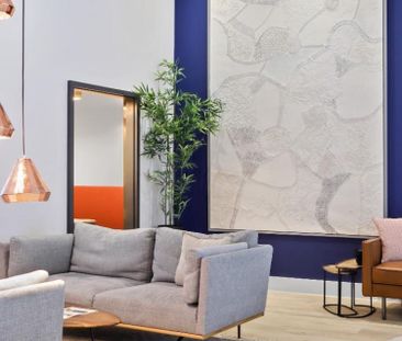 2 bedroom Flat To Let - Photo 3