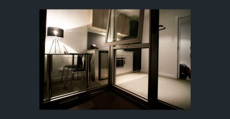 stylish Urban Living in the Heart of Prahran - Photo 4