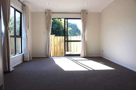 2 Bedroom Unit in Pakuranga - Photo 3