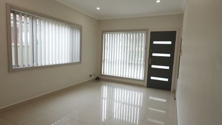 Modern & Quality 4-Bedroom Duplex - Photo 3