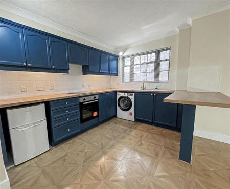 Princes Road, Weybridge - Photo 3