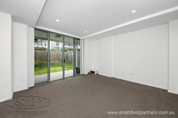 Luxury spacious home - Photo 1