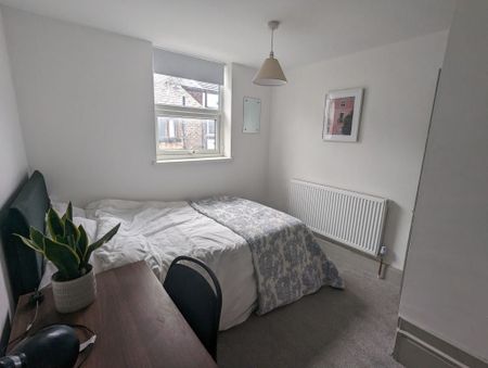 4 Bed Terraced House, Albert Edward Road, L7 - Photo 3