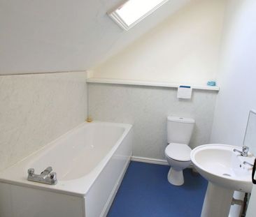 Bedsit Flat, The Drive, Hove - Photo 6