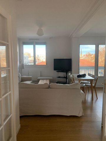 Location Appartement 3 pièces 65m² LYON 3ème - Photo 4