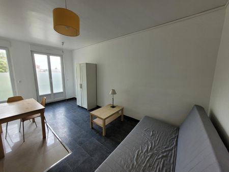 Location Appartement 1 pièce 21m² VALENCIENNES 59300 - Photo 2