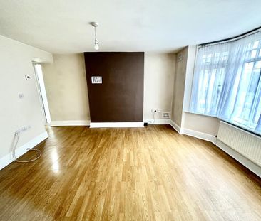 Available 1 Bed Not Specified - Photo 1