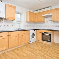 98 High Street, Deal, CT14 6EE, Kent - Photo 3