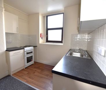 1 bedroom Flat in Towers Flat 1, Leeds - Photo 3