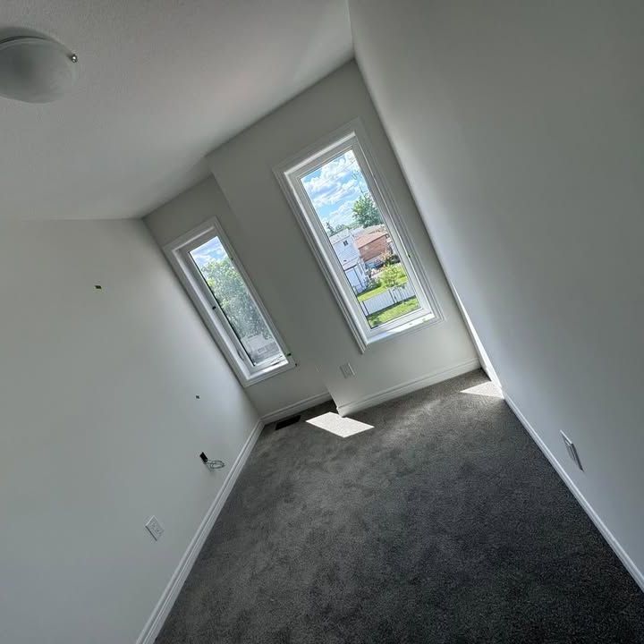 For Lease - 10 REID Avenue, Hamilton, Ontario - Photo 1