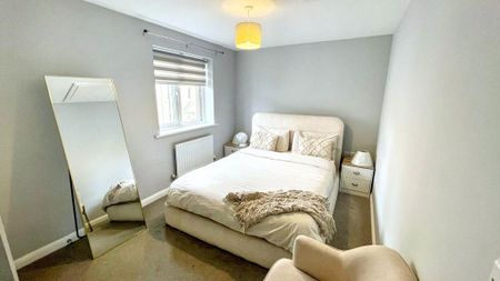 2 bedroom coach house to rent - Photo 3