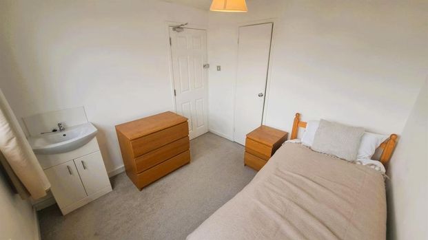 House share to rent - Photo 1