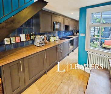 2 bedroom terraced house to rent - Photo 4