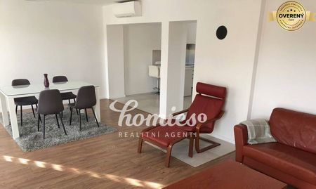 PRENÁJOM 3 izbový luxusný byt priamo v centre Nitry - Photo 4