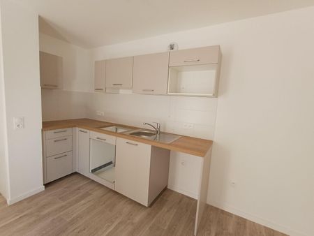 location Appartement T2 DE 56.8m² À BOBIGNY - Photo 3