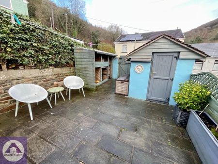 3 bedroom terraced house to rent - Photo 5