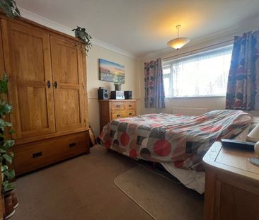 3 bedroom semi-detached house to rent - Photo 5