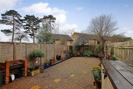 3 bedroom terraced house to rent - Photo 3