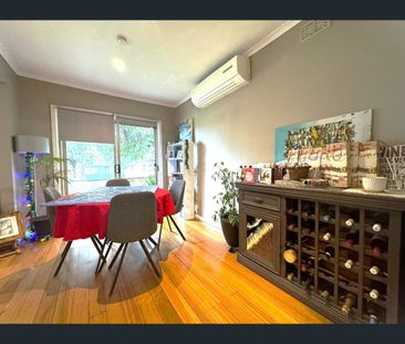 1/10 Koonalda Grove, Dandenong North, Vic 3175 - Photo 4