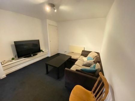 4 bedroom terraced house to rent - Photo 2