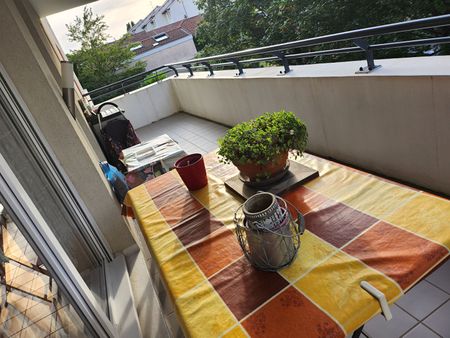 T2 - 46,8m2 - 216 AVENUE JEAN JAURES DECINES - Photo 3