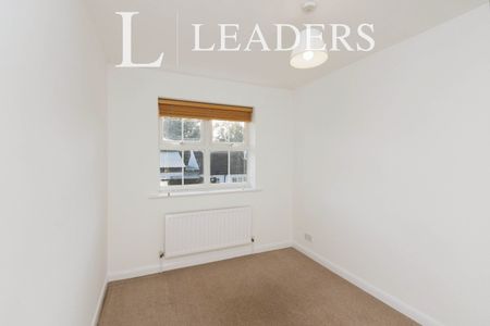 3 bedroom house to rent Harelands Lane, Woking, GU21 - Photo 5