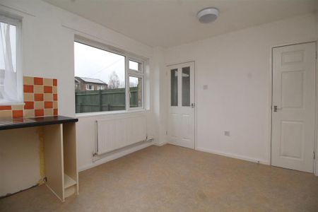 3 bedroom end of terrace house to rent - Photo 5