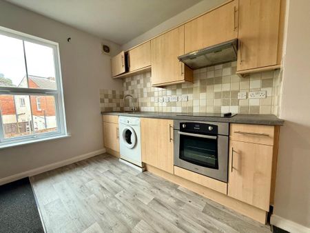 1 bedroom flat to rent - Photo 3