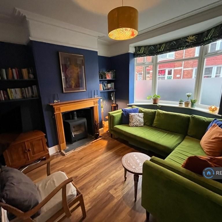 3 bedroom terraced house to rent - Photo 1