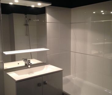 Location Appartement 3 pièces 56m² - Photo 2