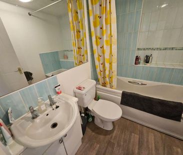 2 bedroom terraced house to rent - Photo 2