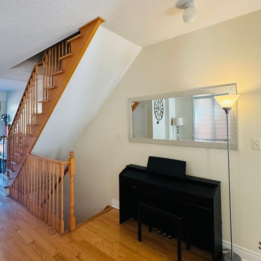 For Lease - 530 Kingston Road Unit# 19, Pickering, Ontario - Photo 1