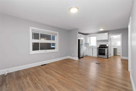 For Lease - 1939 Davenport Road Unit# Main, Toronto, Ontario - Photo 5