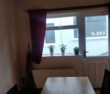 190 Lisburn Road, Belfast, BT9 6AL - Photo 3