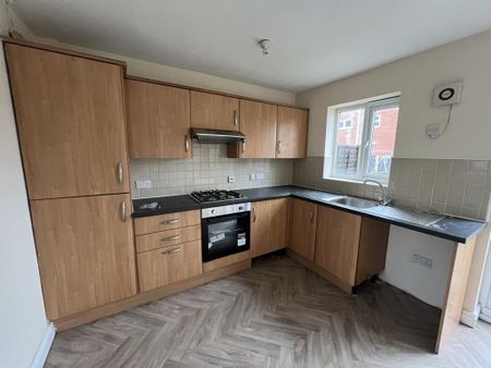 3 bedroom terraced house to rent - Photo 5