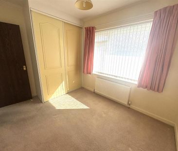 2 bedroom semi-detached bungalow to rent - Photo 3