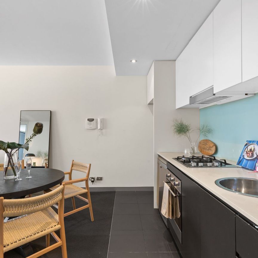 Stylish Modern Living in the Heart of Alexandria - Photo 1