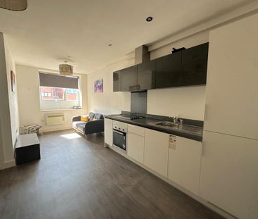 1 bedroom flat to rent - Photo 2