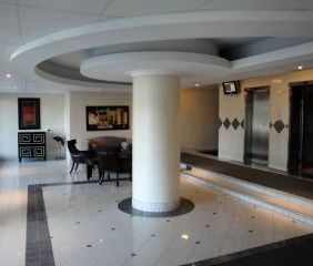 650 Eglinton Avenue West - Photo 3