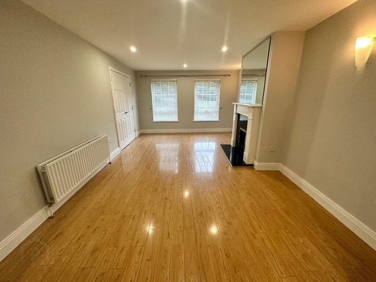 7 Trinity Gate, Lisburn, BT28 3FR - Photo 1