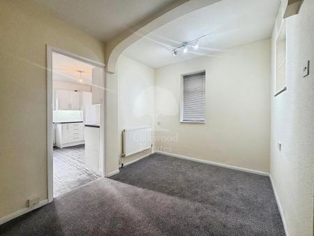 2 bedroom semi-detached house to rent - Photo 2