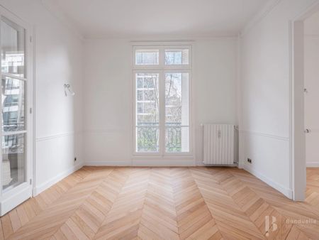 Tout savoir sur cet appartement dans le quartier Parc Monceau, à Paris 8ème - Photo 3