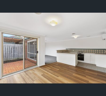 2A Sandown Road, Ascot Vale, Vic 3032 - Photo 2