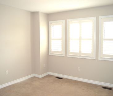 For Lease - 30 Paper Birch Drive, Markham, Ontario - Photo 2